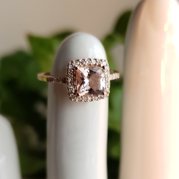 Harry Ritchie's Jewelry - Harry Ritchie's Morganite and Diamond Ring